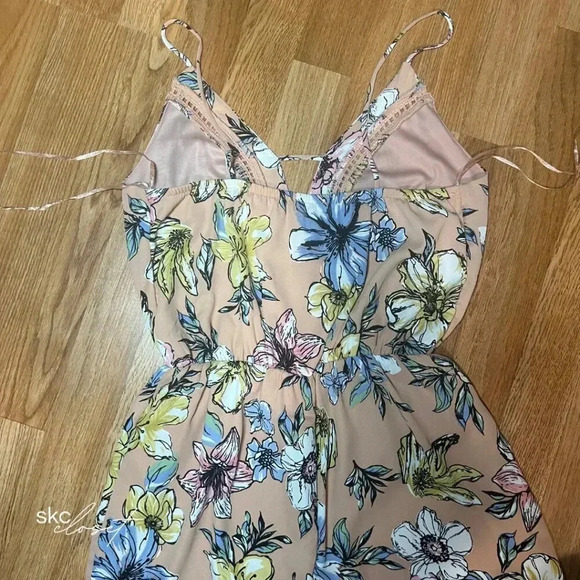 Sienna Sky Floral Jumpsuit in Pastel Hues - Picture 6 of 13